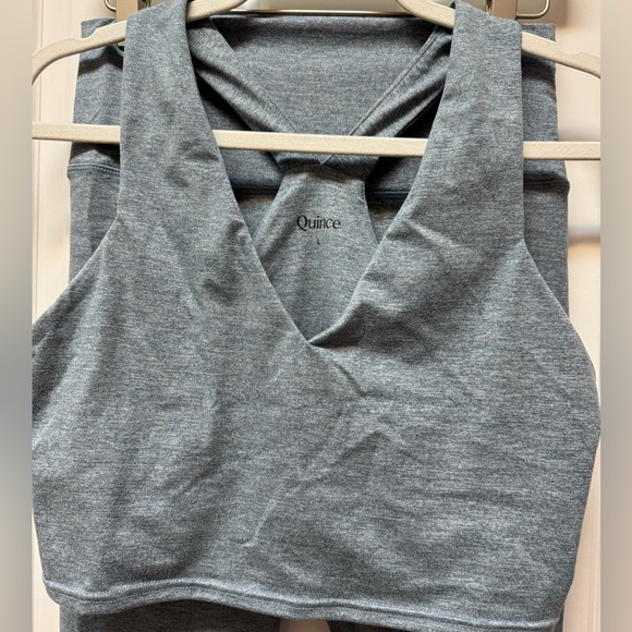 Quince ultra soft workout set - Picture 4 of 13